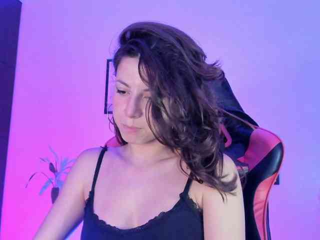 lolamustaine webcam