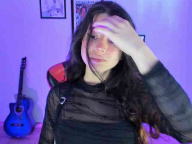 lolamustaine webcam