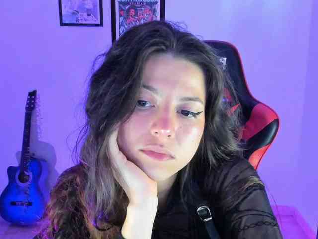 lolamustaine webcam
