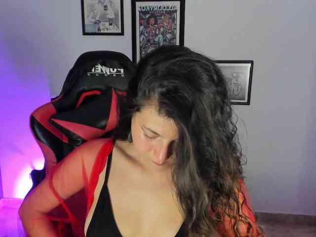 Modella: LolaMustaine
