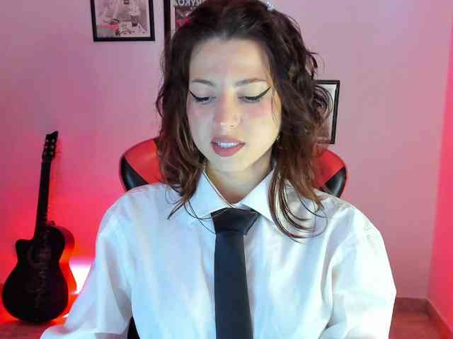lolamustaine webcam