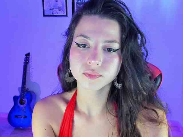 lolamustaine webcam