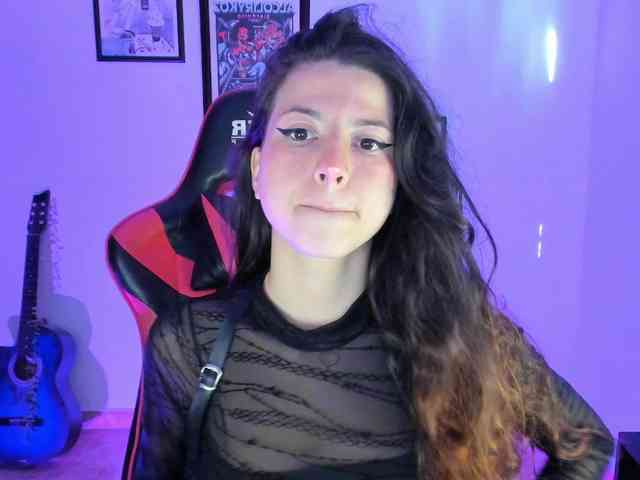 lolamustaine webcam