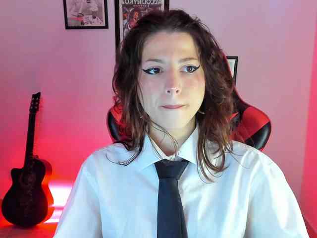lolamustaine webcam