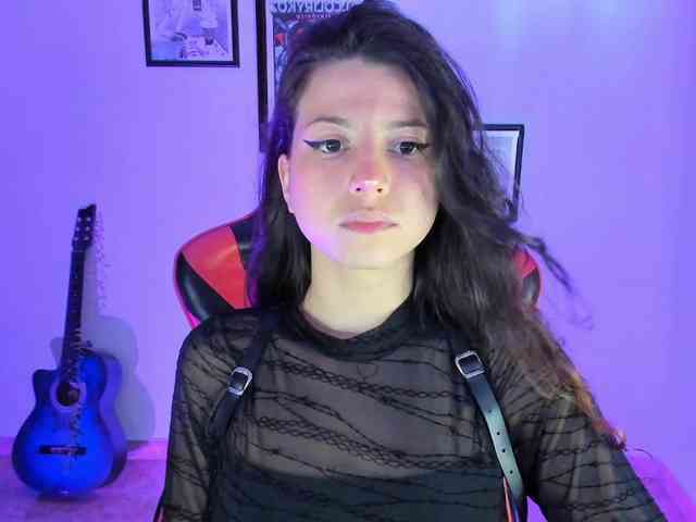 lolamustaine webcam