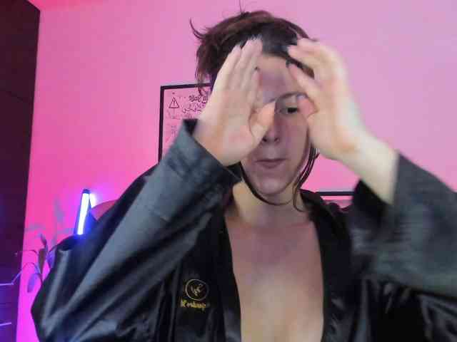 lolamustaine webcam