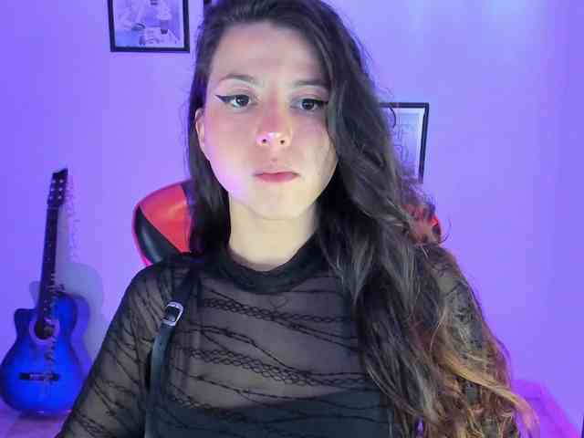 lolamustaine webcam