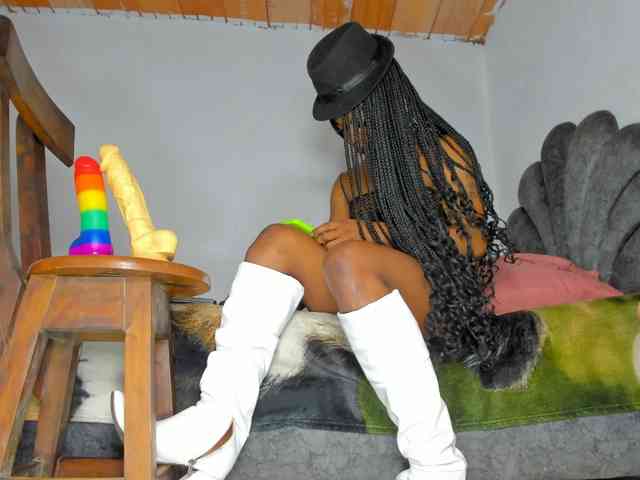 vicky-hot