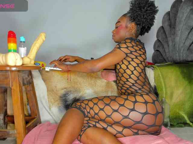 vicky-hot