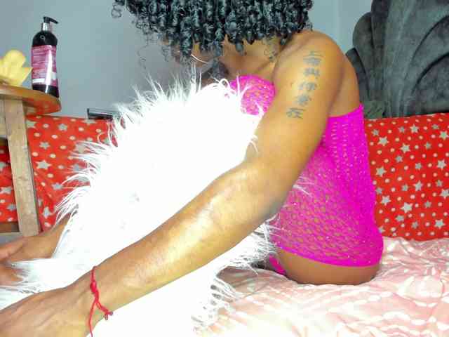vicky-hot