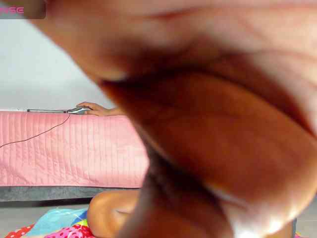vicky-hot