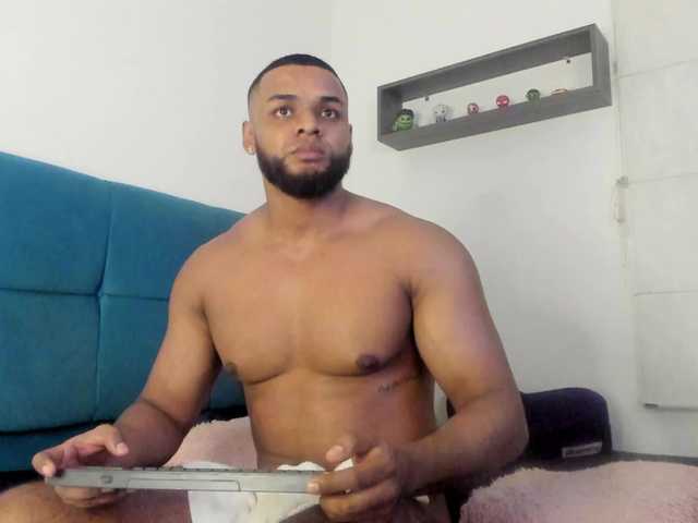 Nataymiky's BongaCams show and profile