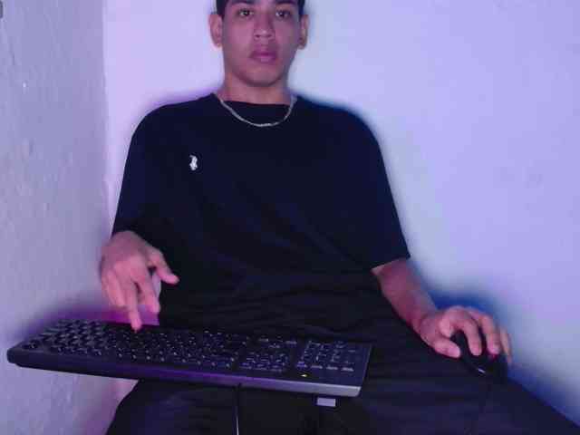 santiago-Foxx Sex Cam Show