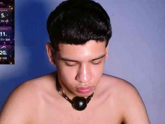 santiago-Foxx Live Webcam on BongaCams
