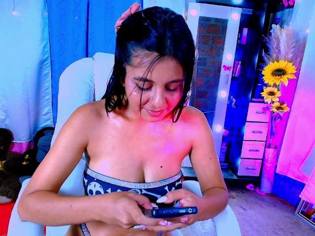 Danielasew live cam on BongaCams