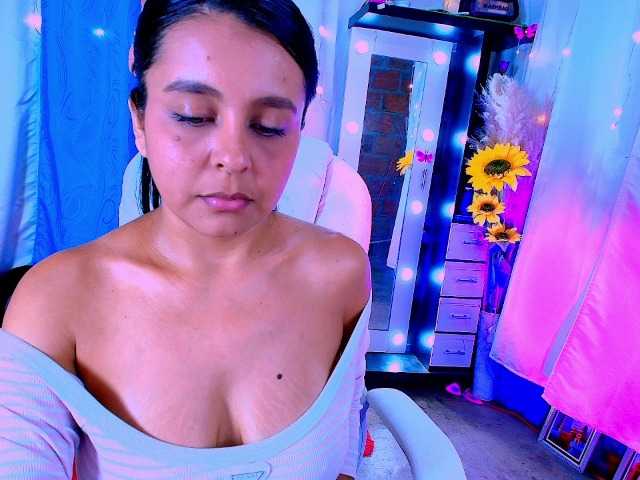 Danielasew live cam on BongaCams