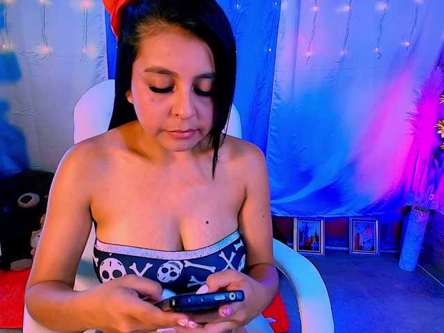 Danielasew live cam on BongaCams