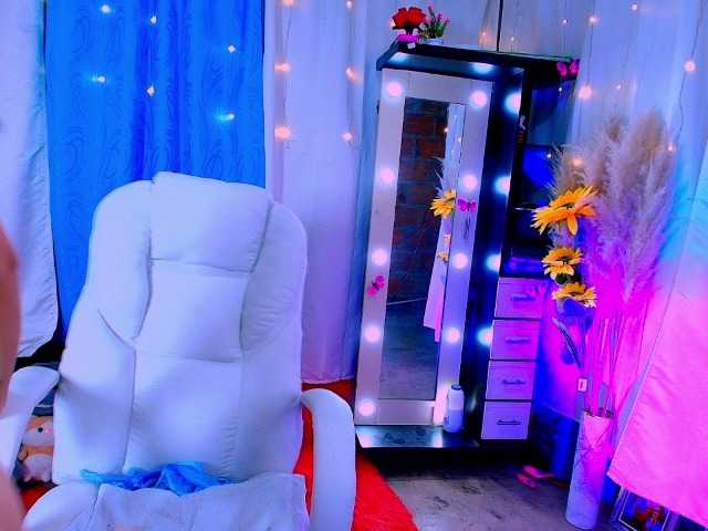 Danielasew live cam on BongaCams