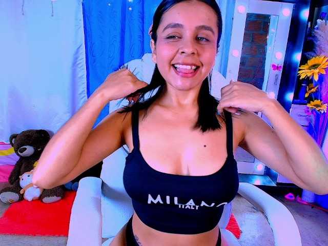 Danielasew live cam on BongaCams