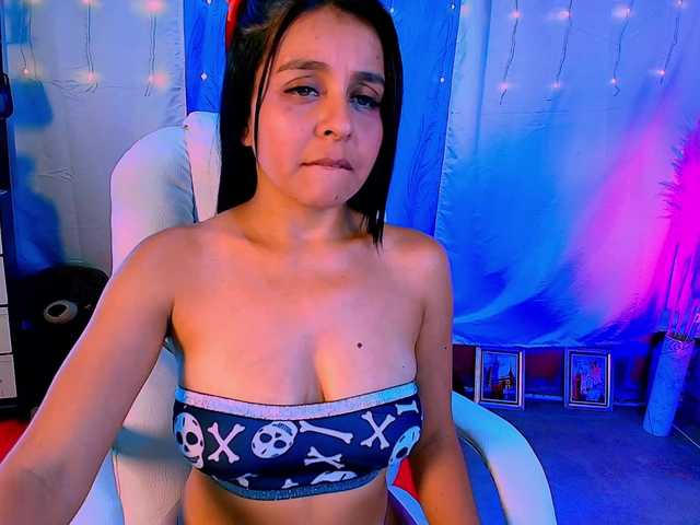 Danielasew live cam on BongaCams