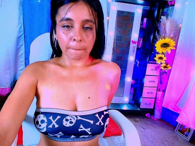 Danielasew live cam on BongaCams