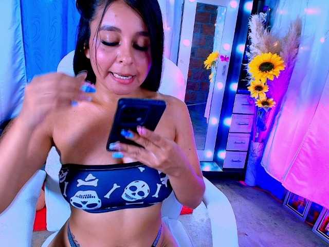 Danielasew live cam on BongaCams