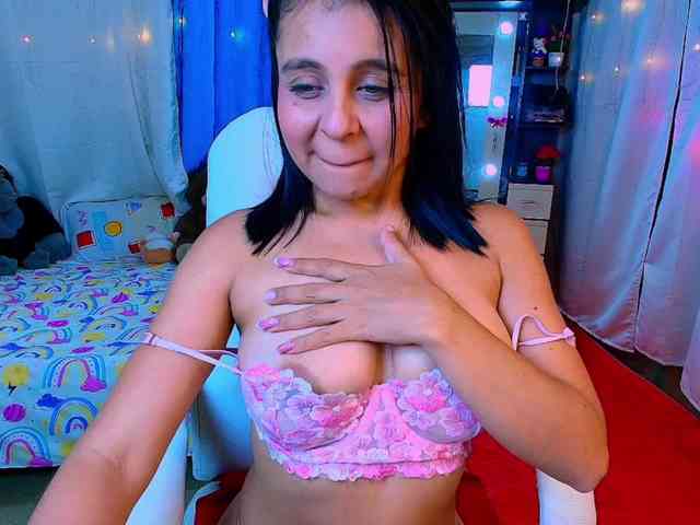 Danielasew webcam
