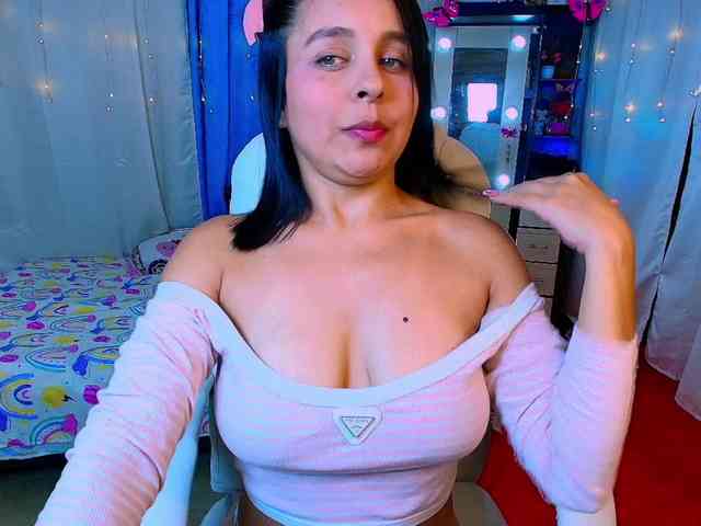 Danielasew webcam