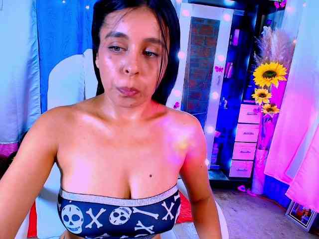 Danielasew webcam