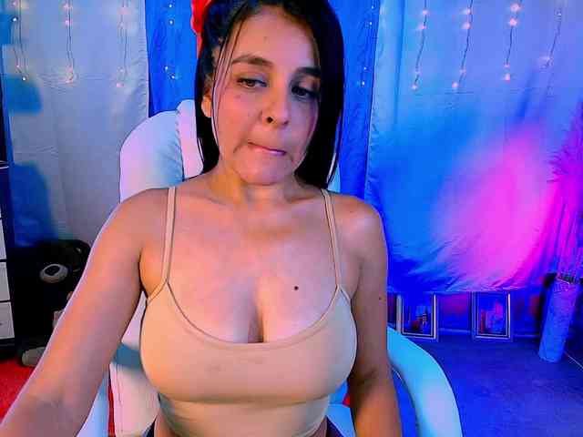 Danielasew webcam