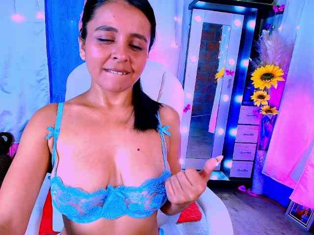 Danielasew webcam