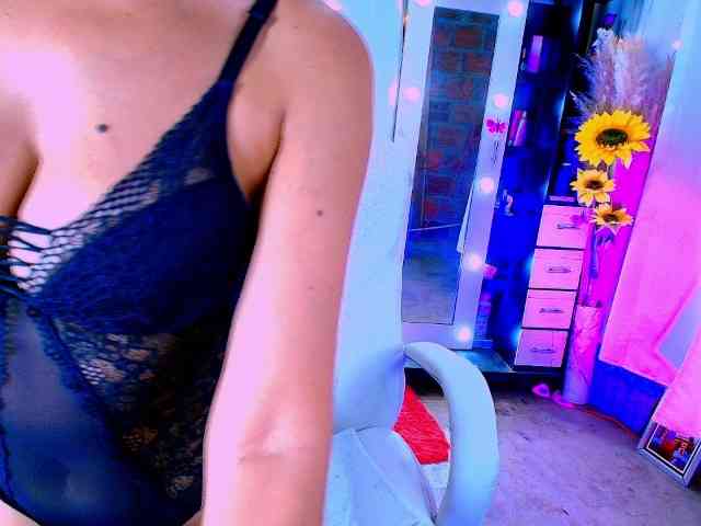 Danielasew webcam