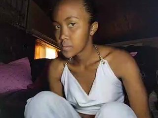 Stella11's Live Webcam