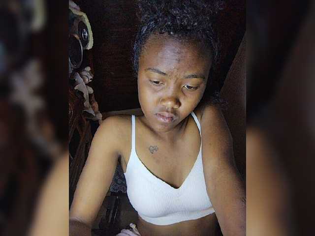 Stella11 live cam