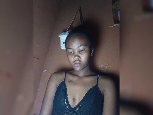 Stella11, une amatrice française avec qui discuter et avoir du sexe