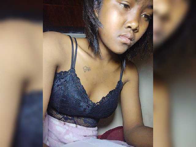 Stella11 live cam on BongaCams