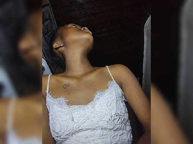 Stella11 live cam on BongaCams
