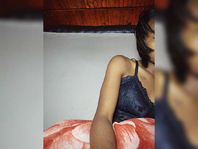 Stella11 live cam on BongaCams
