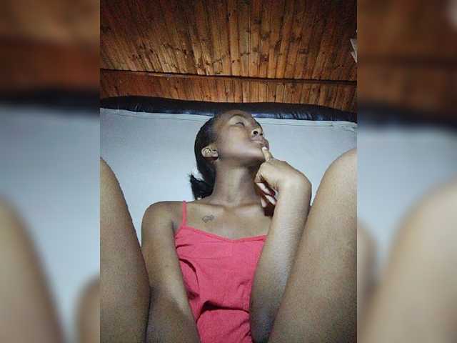 Stella11 live cam on BongaCams
