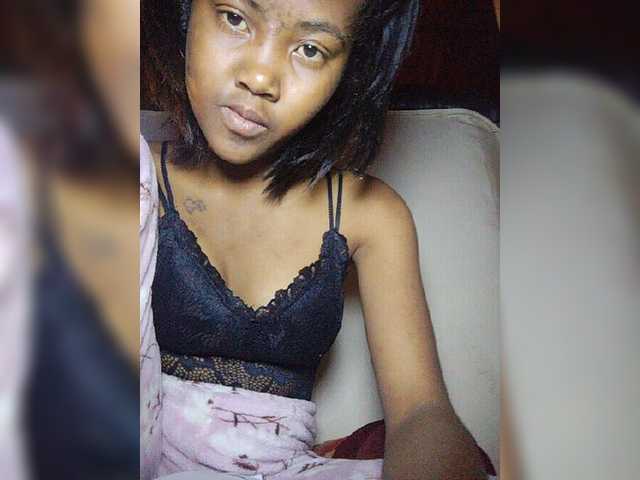Stella11 live cam on BongaCams