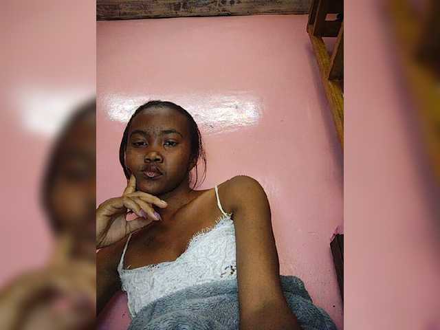 Stella11 live cam on BongaCams