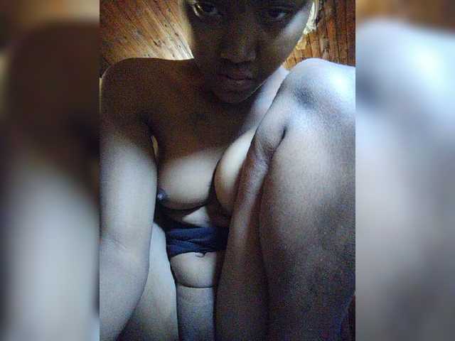 Stella11 live cam on BongaCams