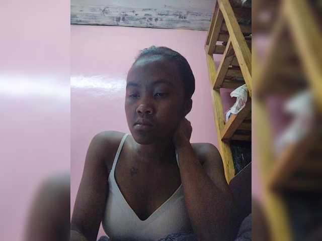 Stella11 live cam on BongaCams