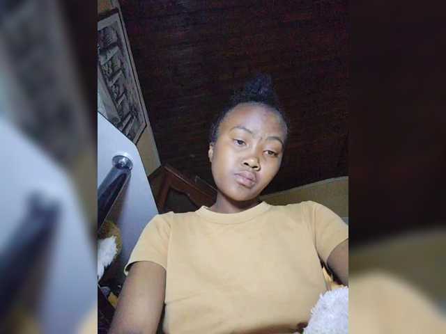 Stella11 live cam on BongaCams