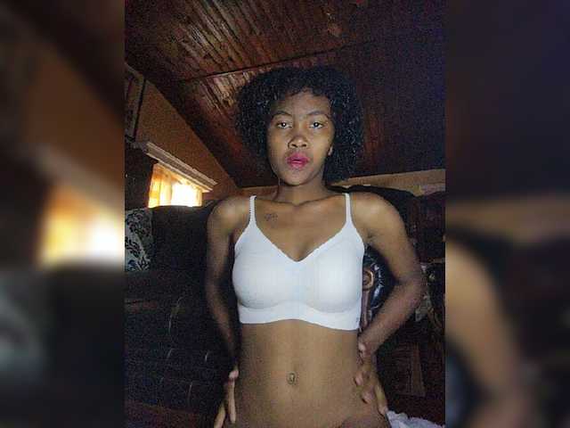 Stella11 live cam on BongaCams