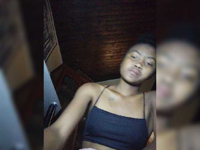 Stella11 live cam on BongaCams