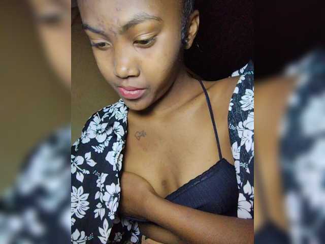 Stella11 live cam on BongaCams