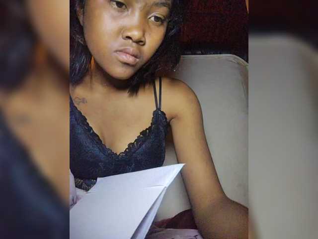 Stella11 live cam on BongaCams