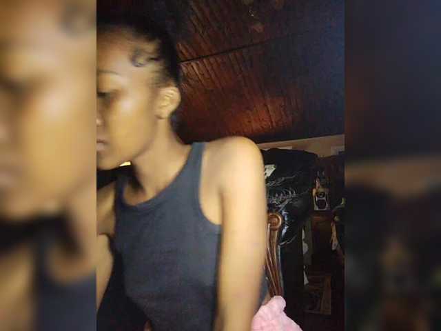 Stella11 live cam on BongaCams