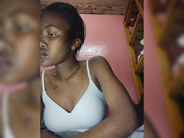 Stella11 live cam on BongaCams